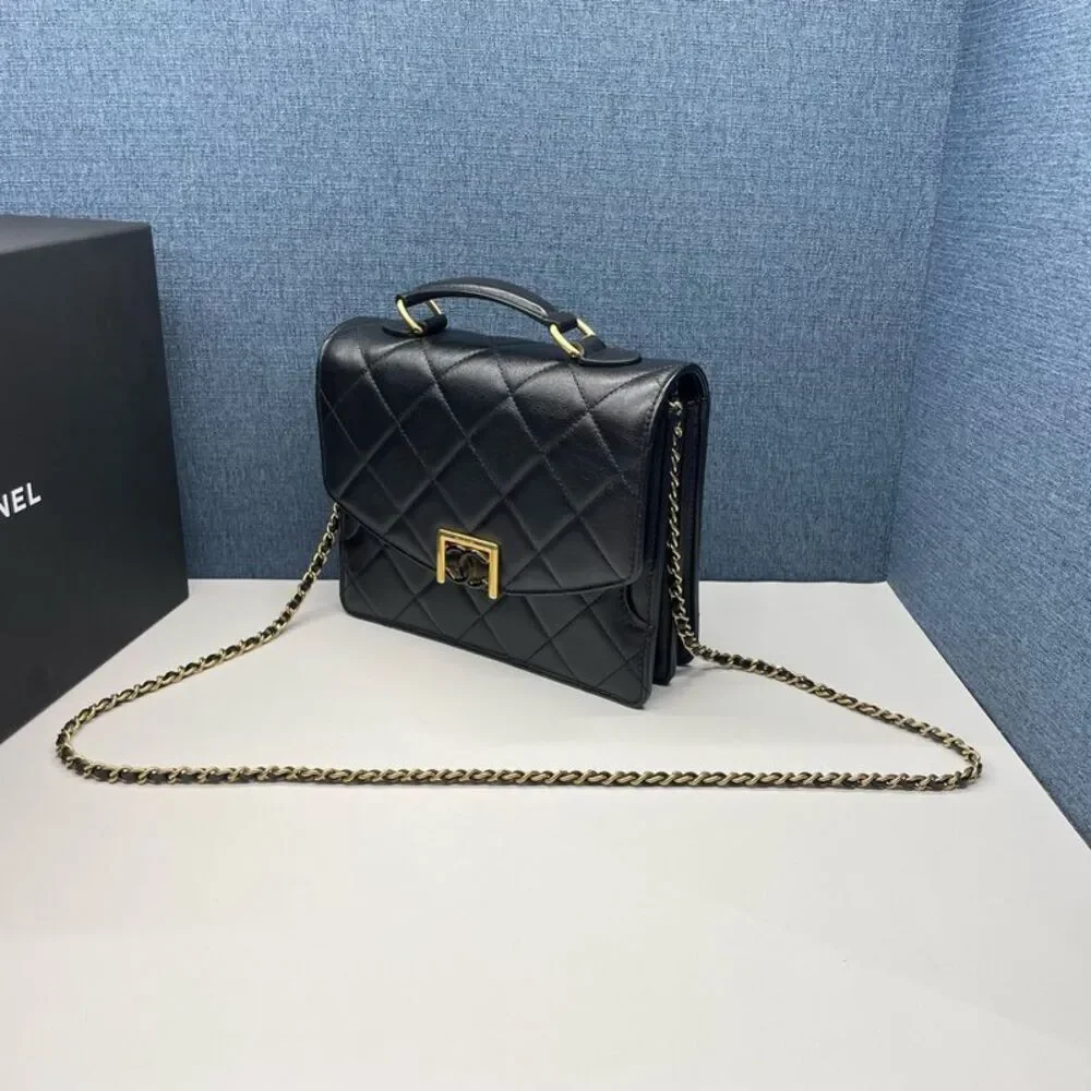Chanel Women Pre-Loved Bag Very Good Condition